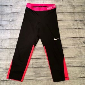 Nike Pro Cropped Tights with Mesh Panels